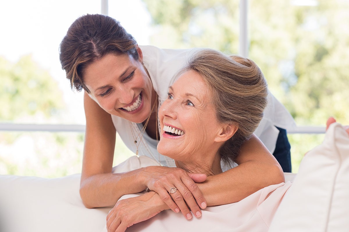 cười với phụ nữ